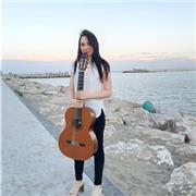 Clases de Guitarra a todos los niveles desde iniciación, hasta pruebas de acceso a Grado Profesional y Grado Superior. Las clases pueden ser de manera telemática o presencial